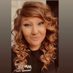 Meet your Posher, Casey